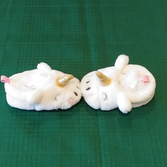 Sleepy Time White and Gold Unicorn Slippers - Picture 4 of 8